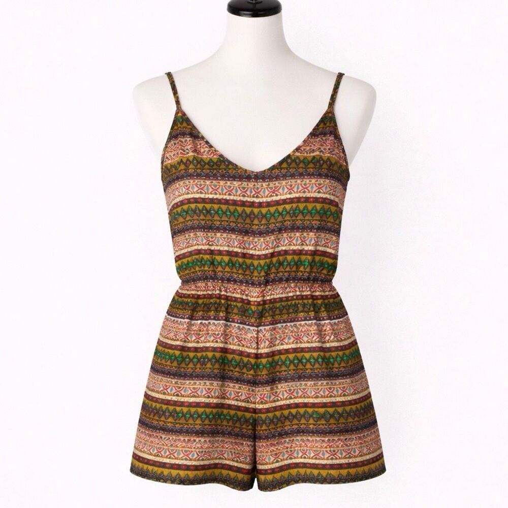 My Muse Aztec Print Romper | Boho Tribal Playsuit | Size M | Adjustable Straps
